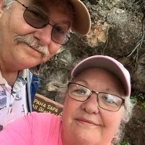 Meet your Posher, Debbie